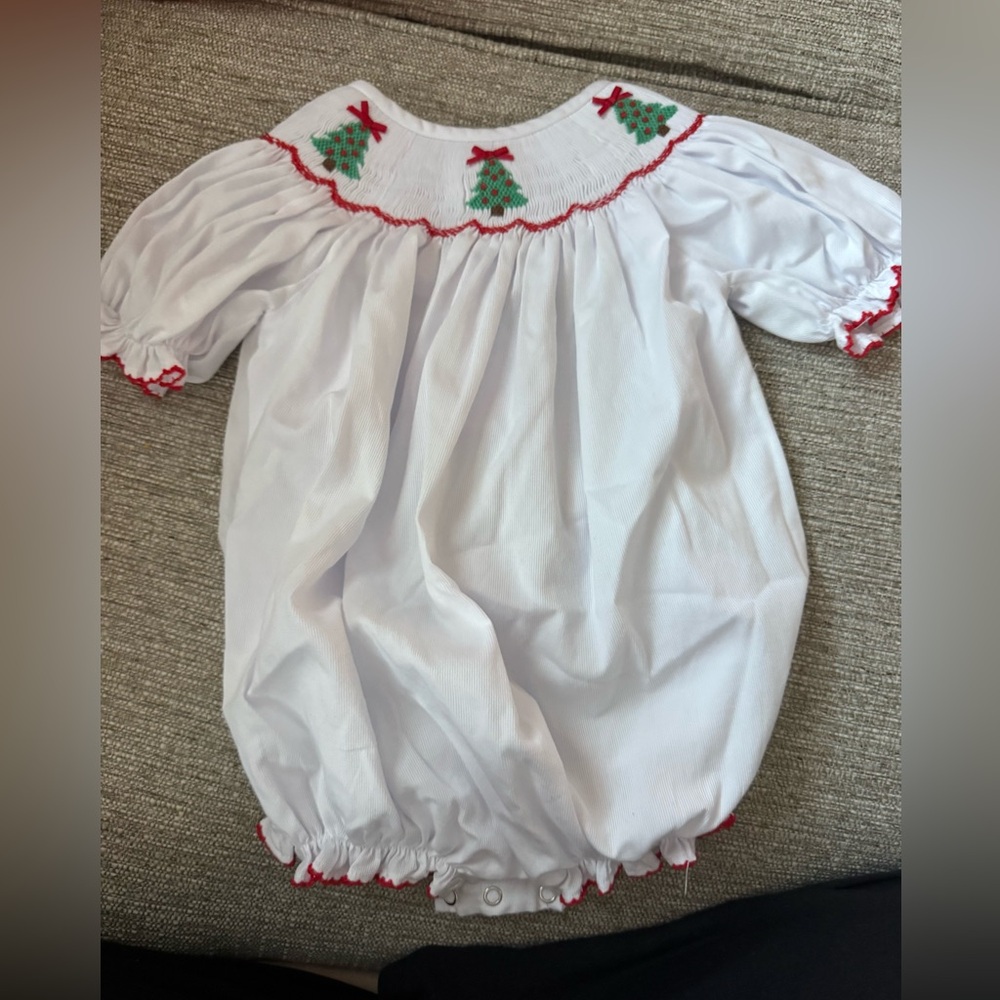 Smocked Christmas Tree Bubble